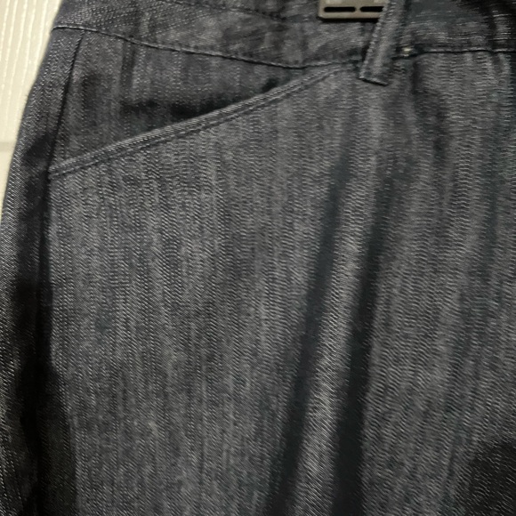 Plus size capri pants - Picture 2 of 5